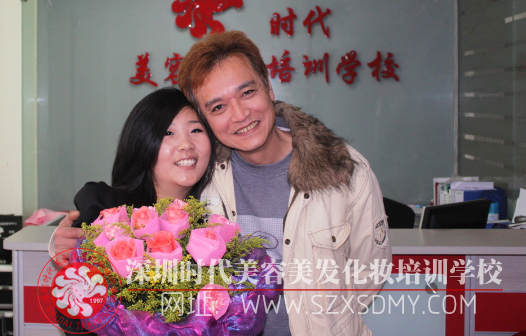 時代學(xué)員陳美琪劇組化妝
